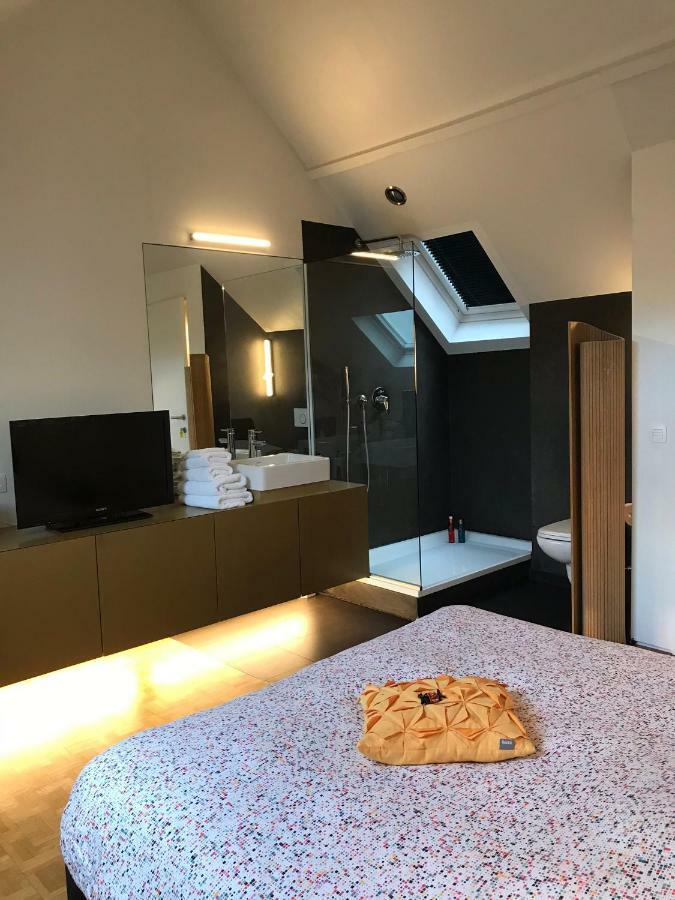 B&B Yellow Submarine Antwerpen Ngoại thất bức ảnh